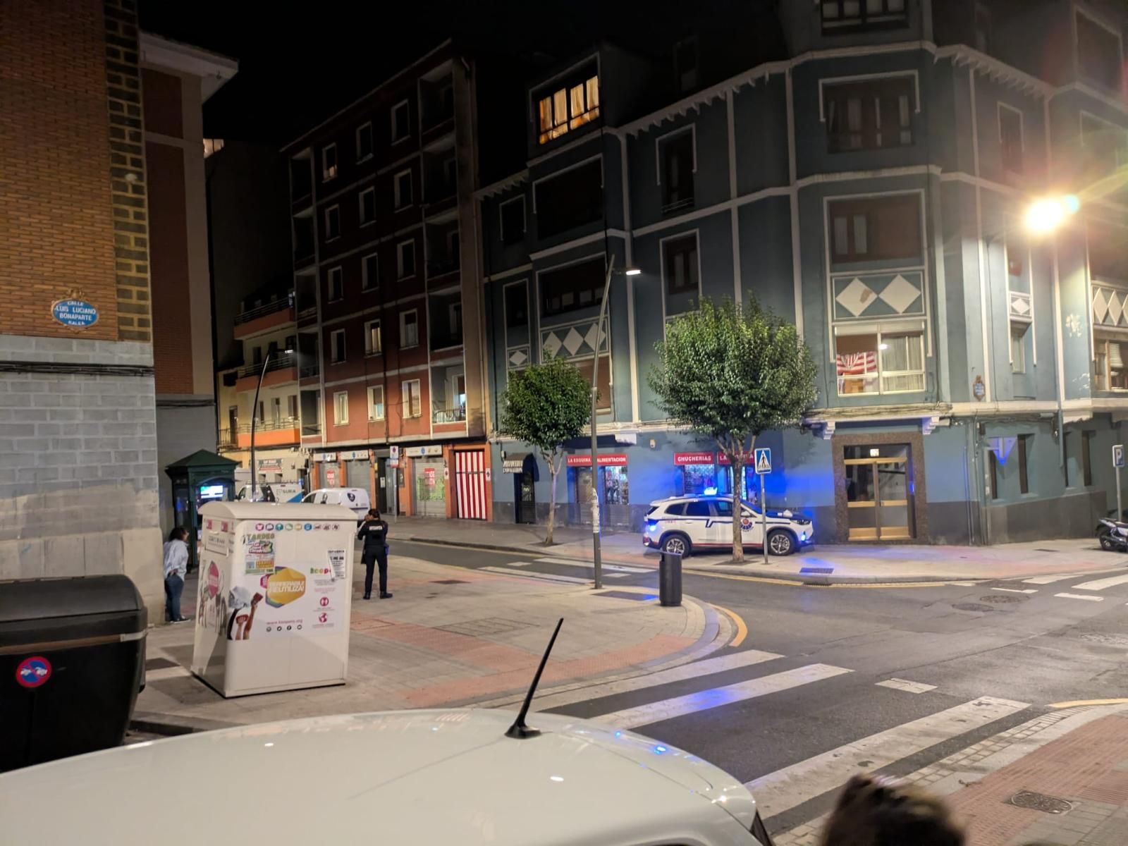 Vista de una patrulla en el lugar de los hechos.