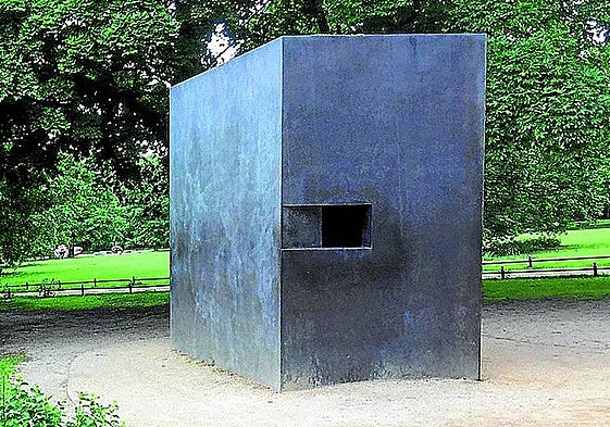 Monumento en Berlín a los homosexuales perseguidos por el nazismo (y después).
