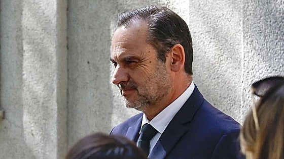 El controvertido escaño de Ábalos