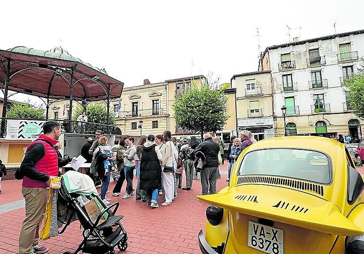 Los coches clásicos llamaron la atención del público.
