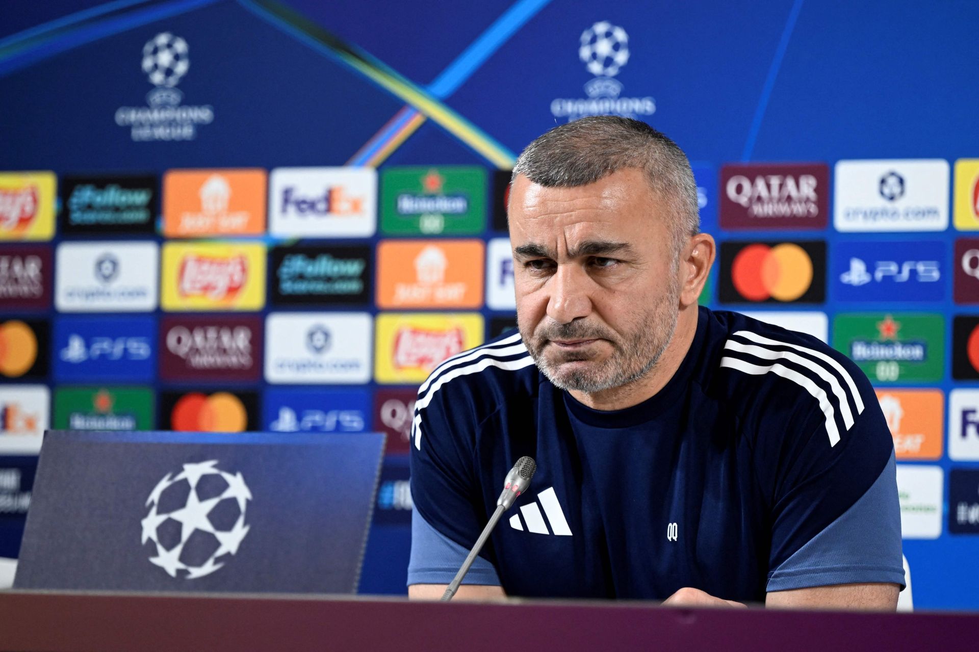 Gurban Gurbanov, entrenador del Qarabag.