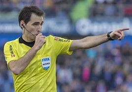 El arbitraje vizcaíno regresa hoy a la Champions tras 14 años de ausencia