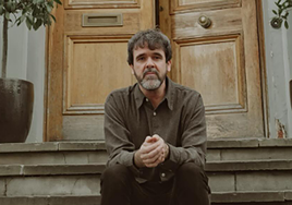 Gorka Urbizu Abbey Road estudioen eskaileretan.