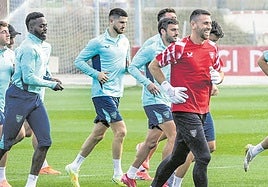 Los jugadores del Athletic, en el último entrenamiento antes del choque de Champions.