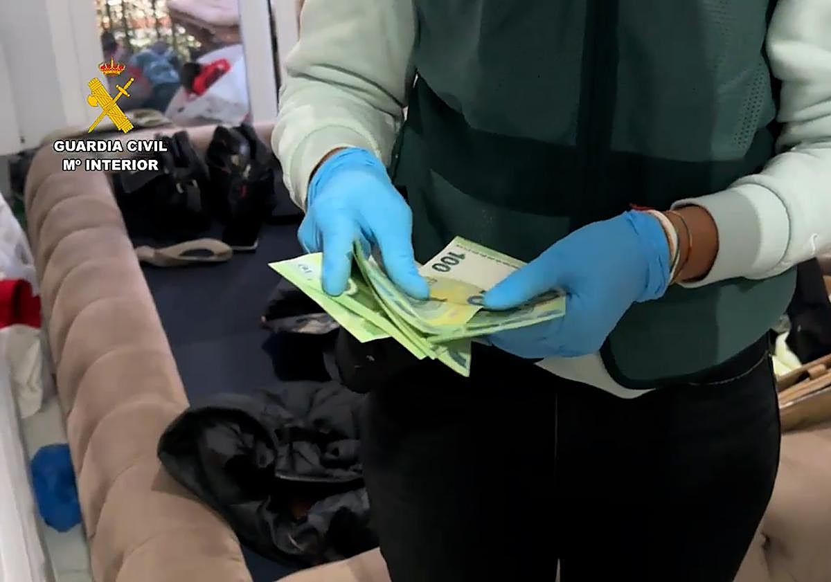 Imagen principal - Dos detenidos en Álava en una macroperación antidroga