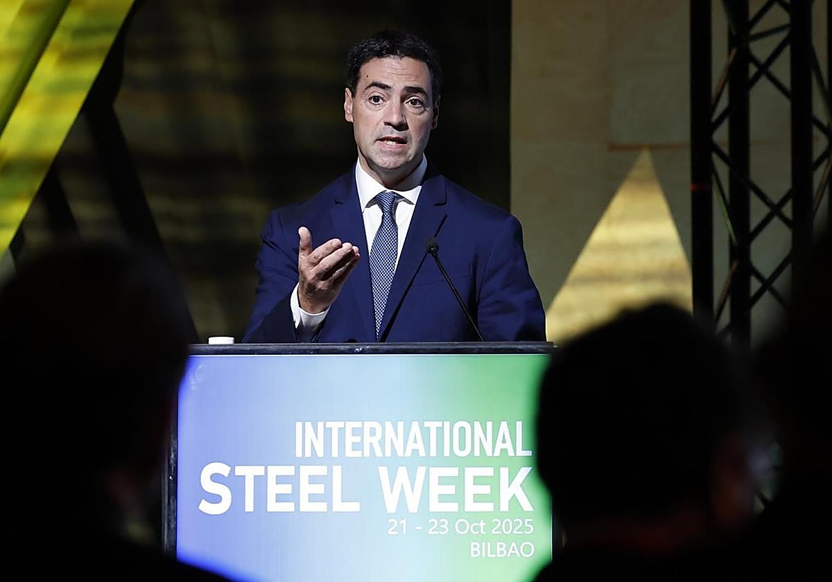 El lehendakari en un momento de su intervención en la inauguración del foro.