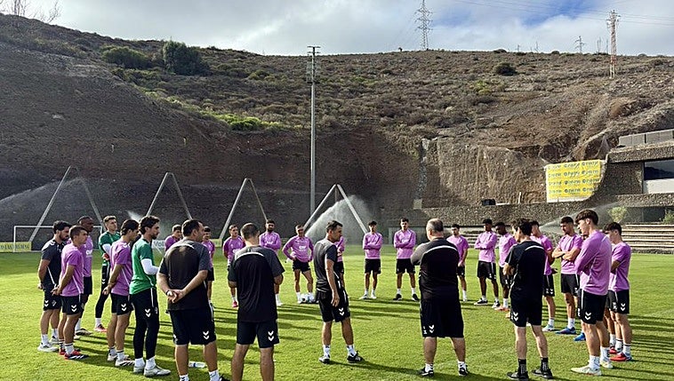 Una recurrente falta de acierto castiga al Eibar a mirar atrás por el retrovisor