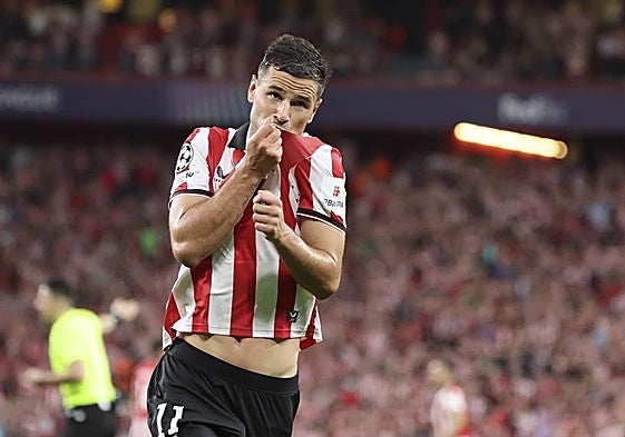 Guruzeta, protagonista del encuentro con sus dos goles.