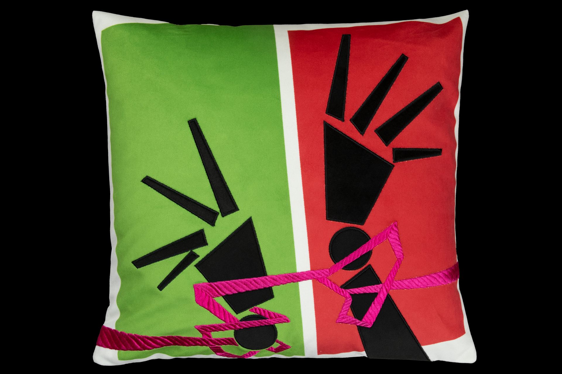 Pedro Almodóvar lanza una colección de muebles: color, cine… y en Bilbao solo disponibles en esta tienda