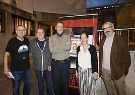 Txarli Otaola, Jordi Tresserras, Jordi Esteva, Txaro Landa y Norberto Albóniga.