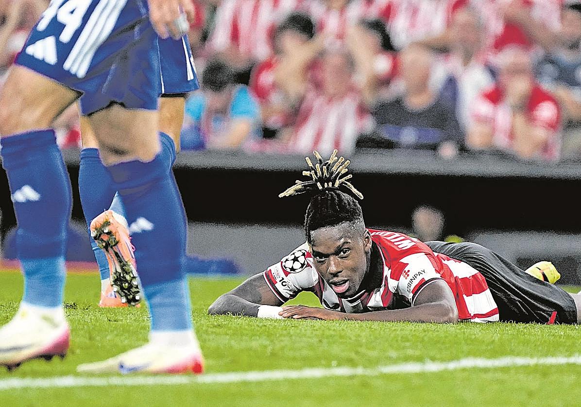 Nico Williams no tuvo su día y escuchó los primeros pitos de la temporada.