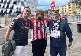 Variman, a la izquierda, con el León belga.