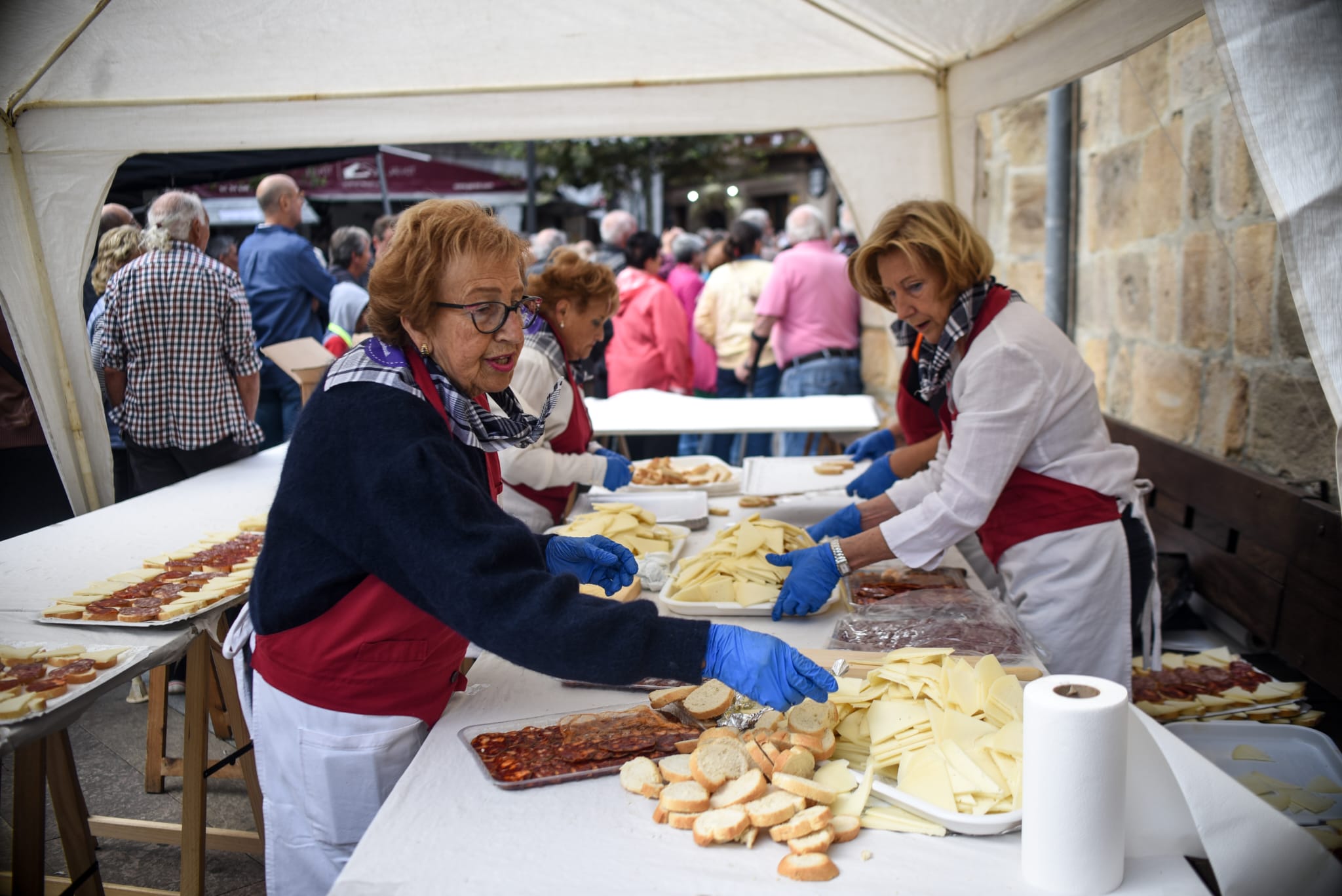 Las putxeras invaden a todo tren Balmaseda, en imágenes