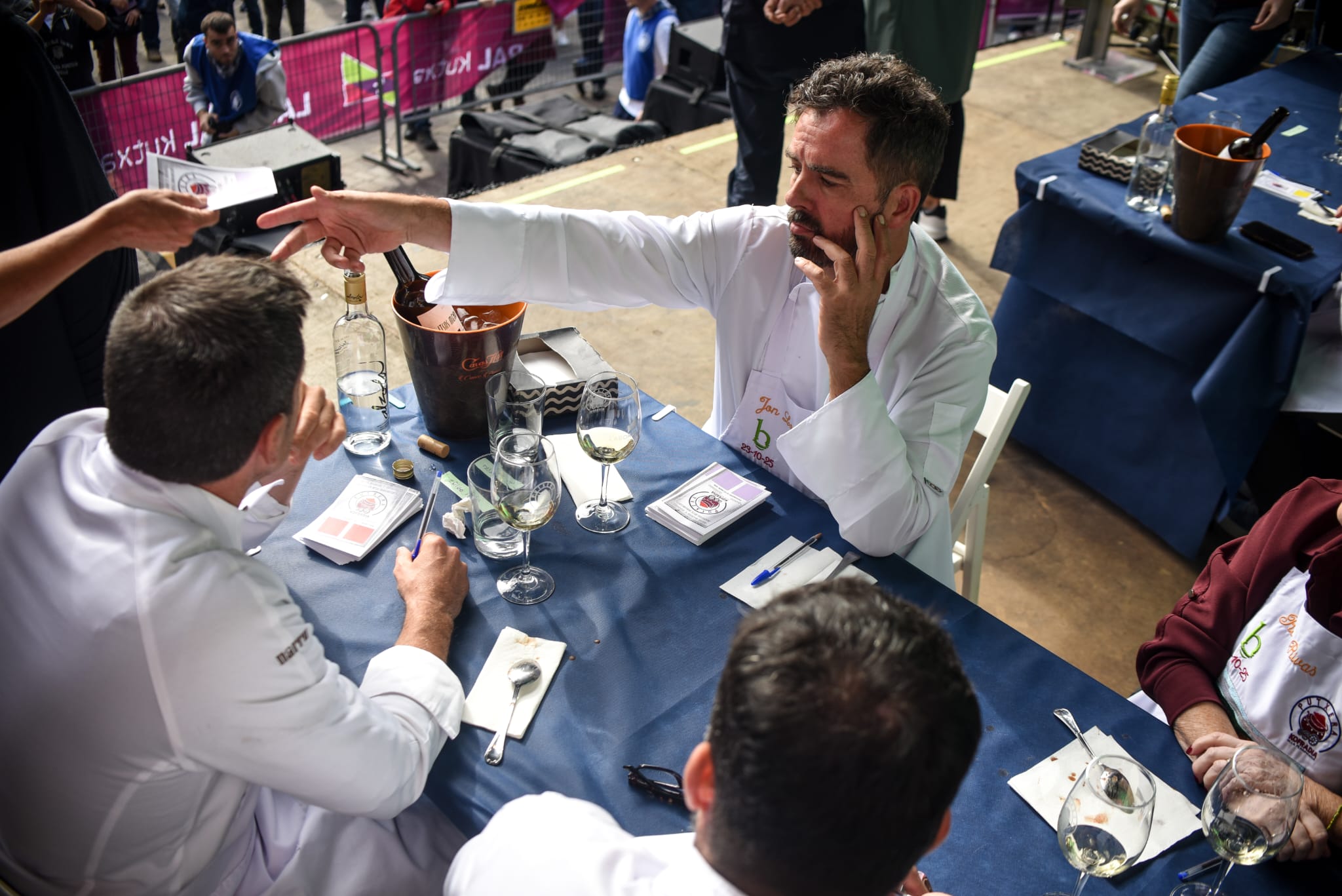 Las putxeras invaden a todo tren Balmaseda, en imágenes