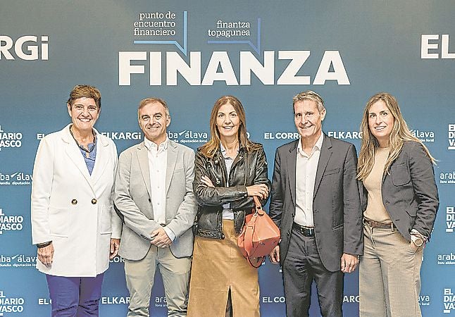 Leire Madariaga, David Montero, Asun Ogueta, Mikel Burzako y Sara Ortiz.