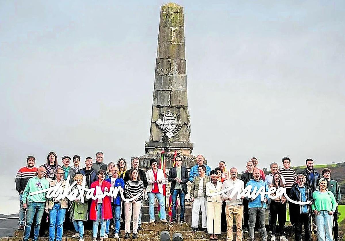 Cargos electos de EH Bildu han acudido a un acto en Amaiur, símbolo de la resistencia del Reino de Navarra.