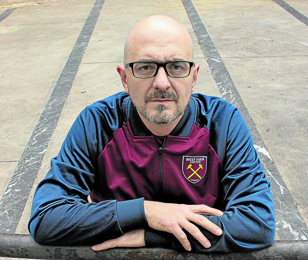 «Miro donde otros no se atreven a mirar», asegura Ordovás.