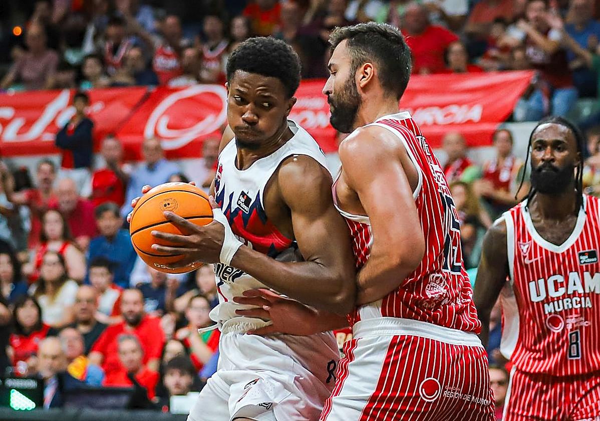 Nowell y Diakite, señalados en el Baskonia más individualista