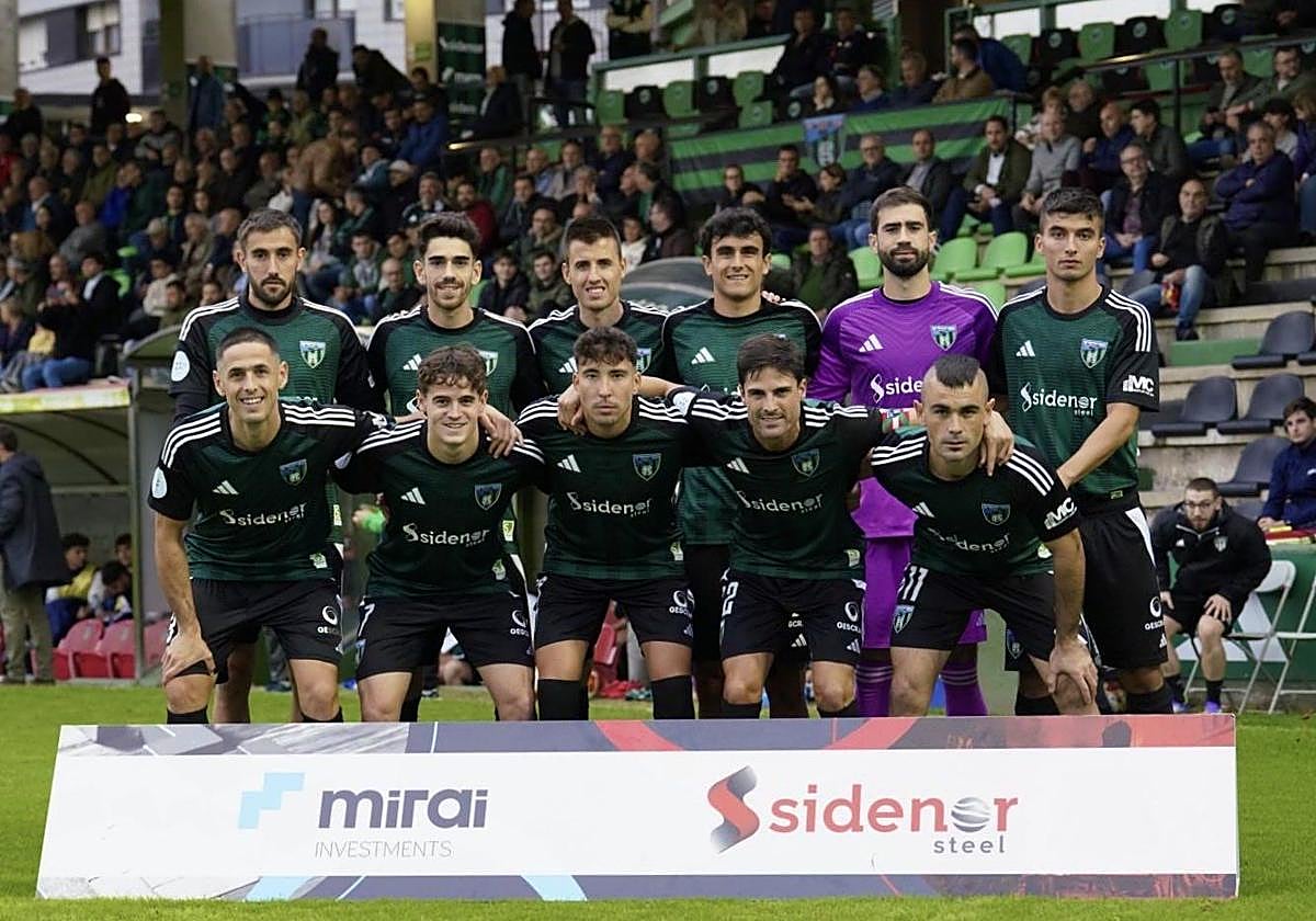 El once inicial que saltó en Las Llanas.