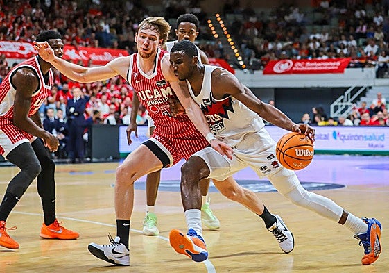 Diallo bota exigido ante el exbaskonista Raieste.