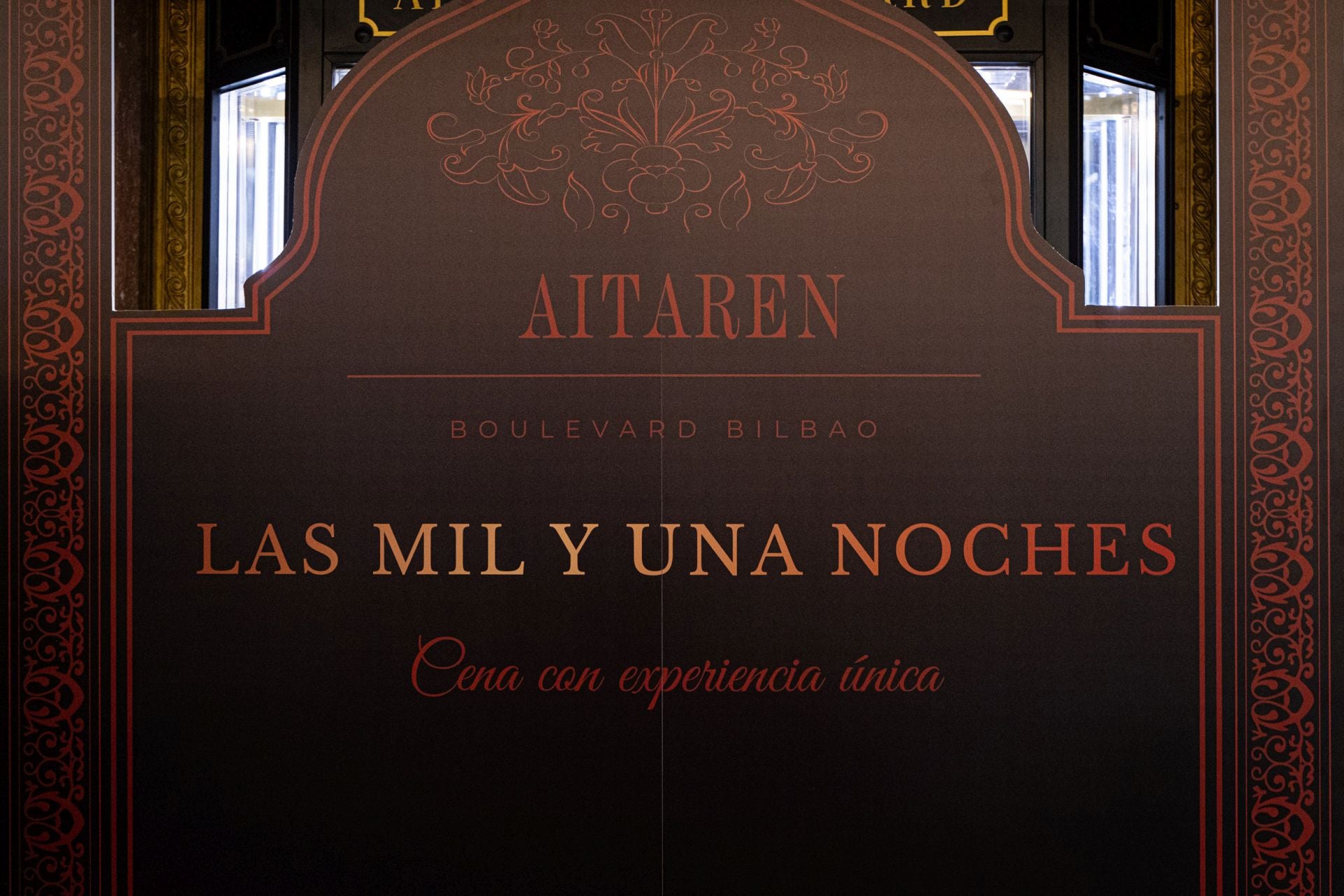 Acrobacias, danza del vientre... llegan las cenas temáticas a este restaurante de Bilbao