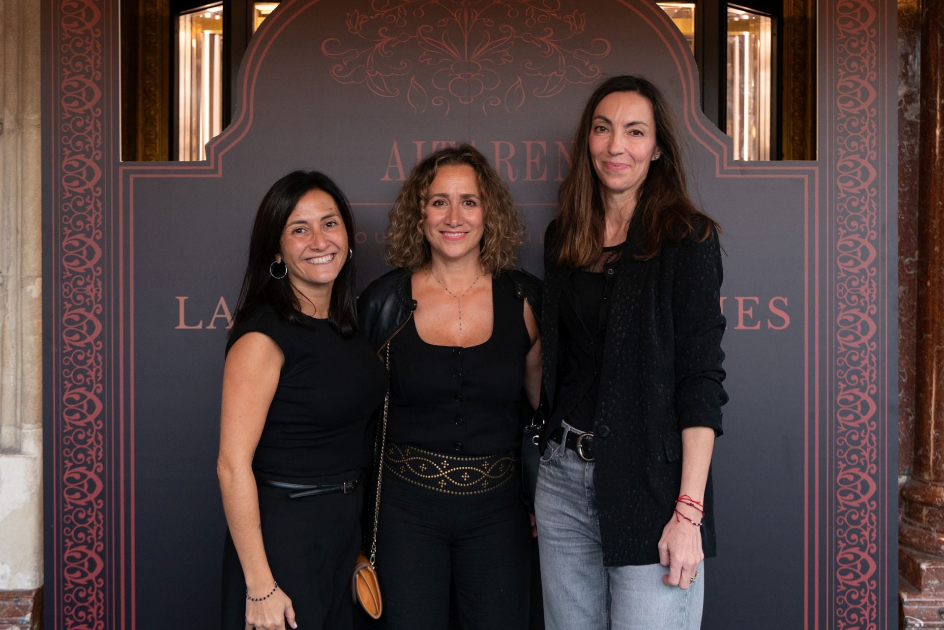 Acrobacias, danza del vientre... llegan las cenas temáticas a este restaurante de Bilbao