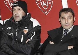 Ochotorena, en el banquillo del Valencia junto a Ernesto Valverde en 2012.