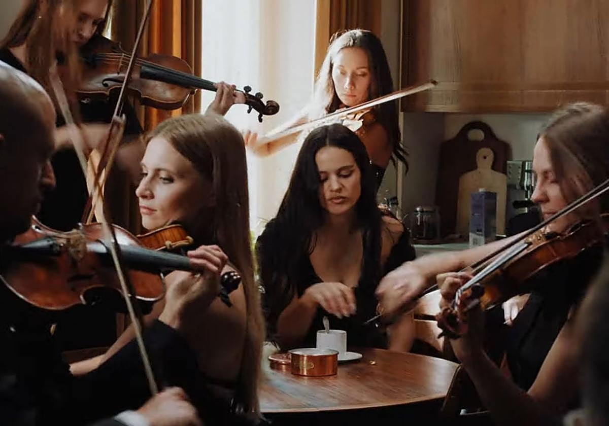 Rosalía vuelve a sorprender con 'Berghain', una cantata del siglo XXI | El  Correo