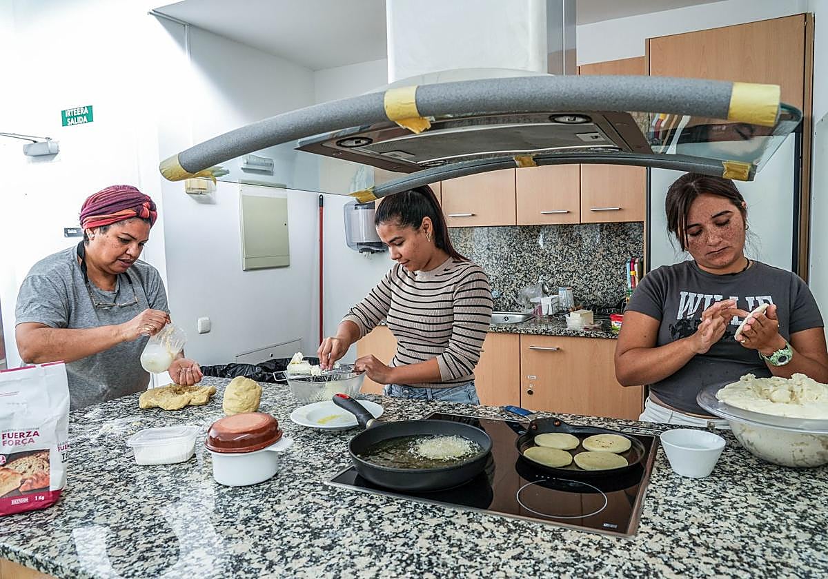En uno de los talleres las elaboraciones protagonistas fueron típicas de Venezuela.