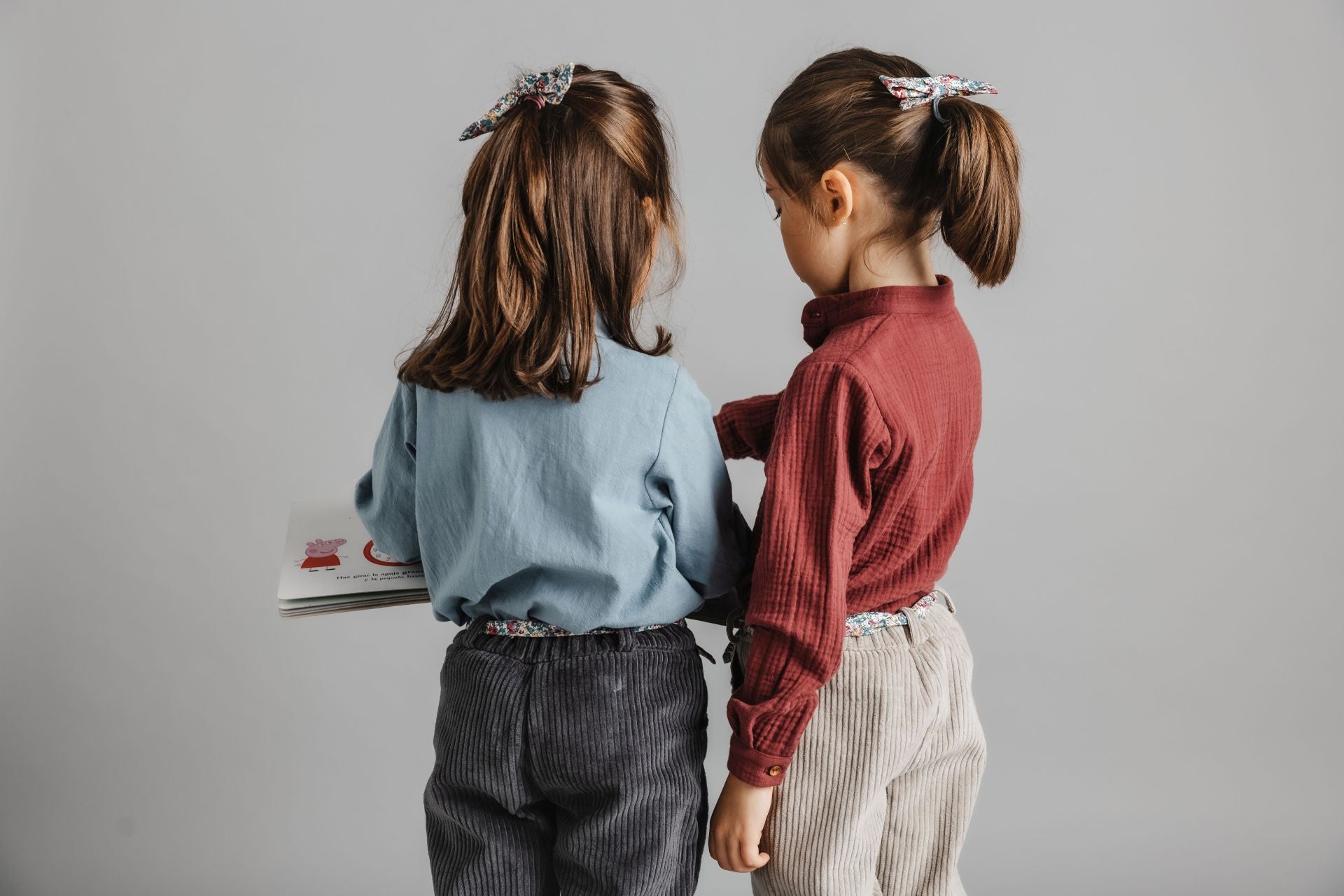 Maite y Ainara, las madres del colegio Europa de Getxo que han creado una firma infantil para vestir a los niños con estilo