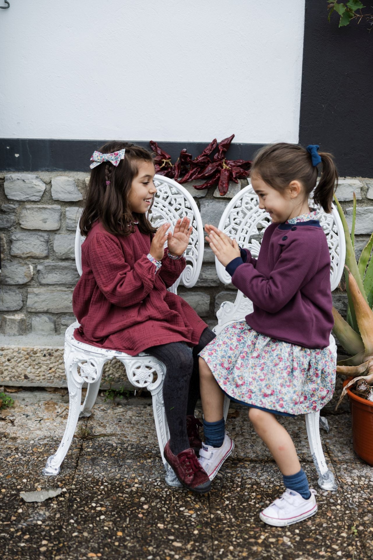 Maite y Ainara, las madres del colegio Europa de Getxo que han creado una firma infantil para vestir a los niños con estilo