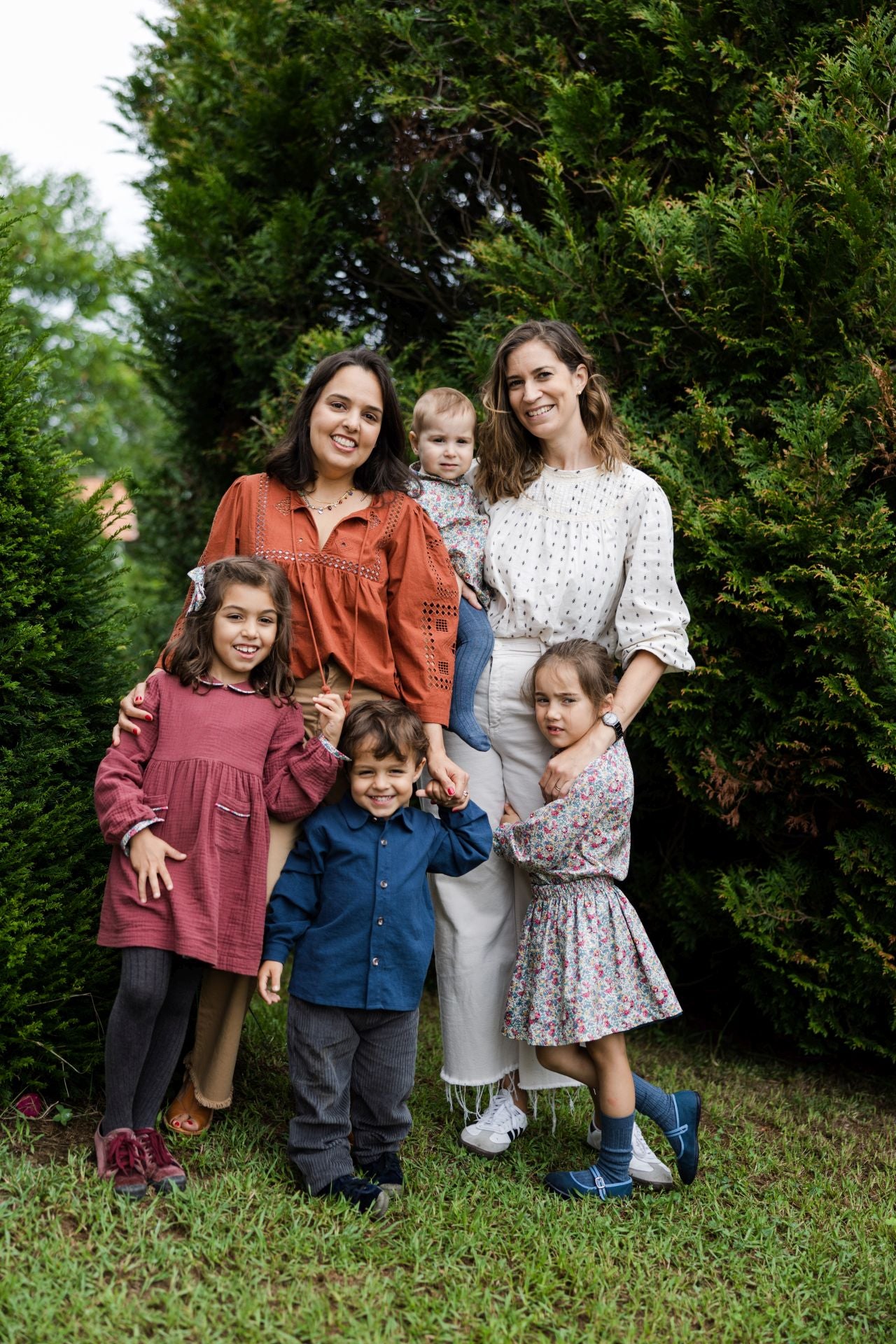Maite y Ainara, las madres del colegio Europa de Getxo que han creado una firma infantil para vestir a los niños con estilo