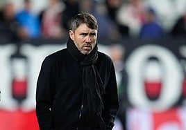 Coudet, pensativo en Vallecas.