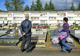Nichos y panteones del cementerio de El Salvador.