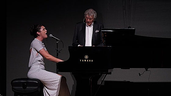 El emotivo momento que ha protagonizado Amaia en Bilbao junto a Manuel Alejandro