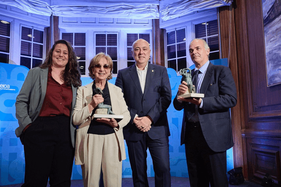 Vecinos de Leioa se reúnen en el Palacio Artatza para celebrar los 499 años del municipio