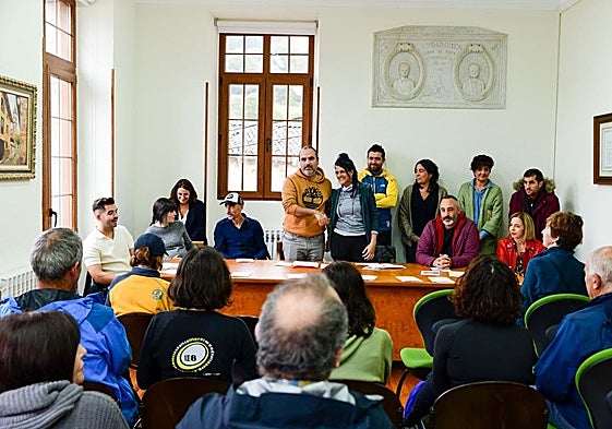Reunión entre ambos municipios el pasado 2024.