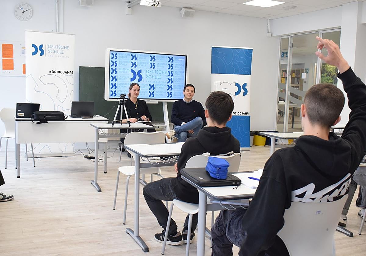 Jon Duroudier compartió su experiencia en NX Tecnologies con los participantes de STARTInnova Araba.