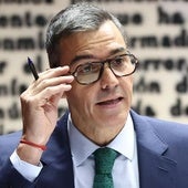Pedro Sánchez revela dónde compró y cuánto costaron sus comentadas gafas de Christian Dior