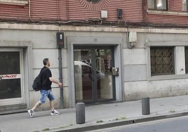 Exterior del bloque donde han tenido lugar los hechos.