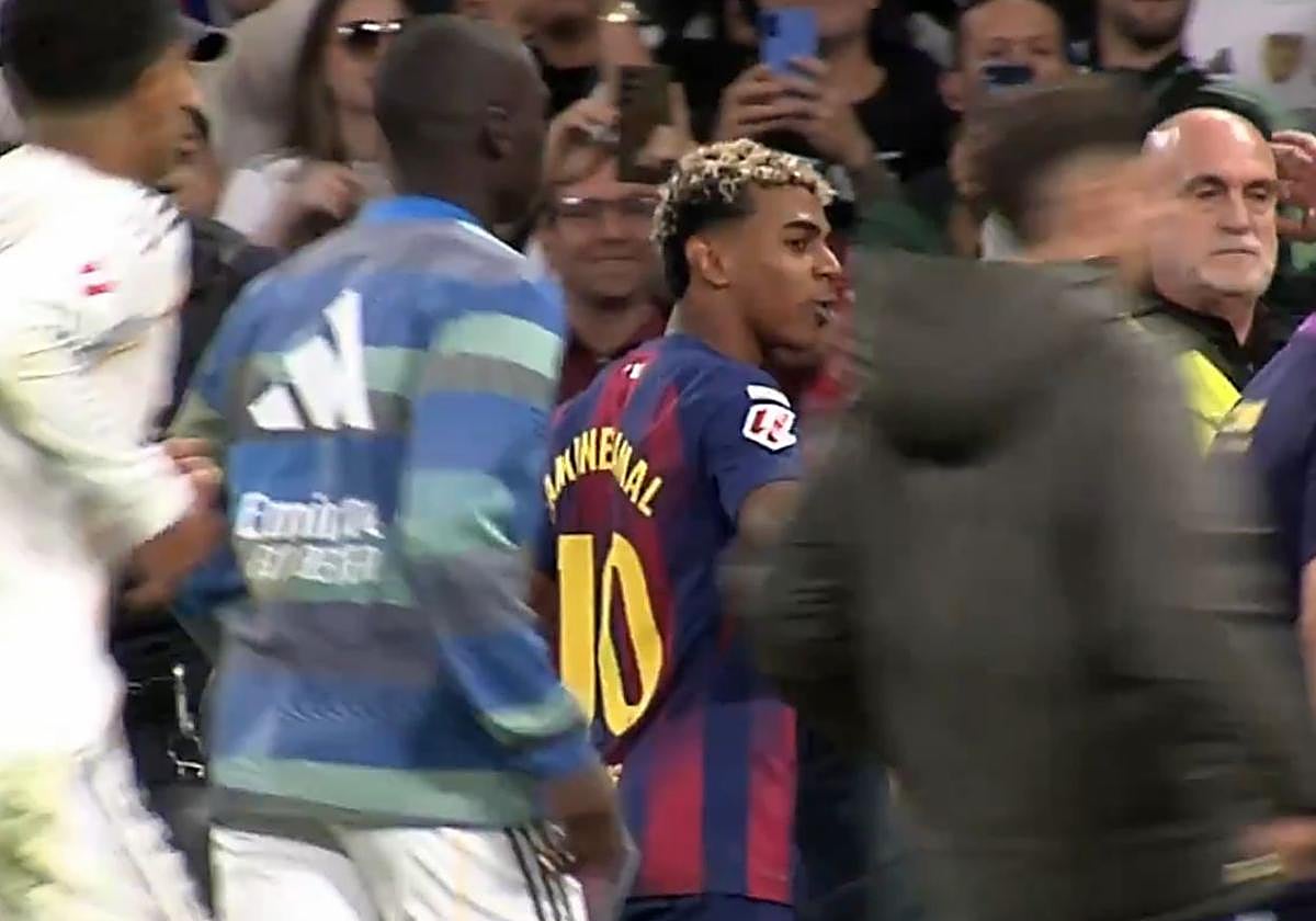 La vil mano que envenena