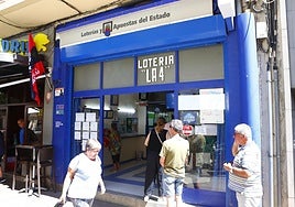 Mucha gente busca un número en concreto para la Lotería de Navidad.