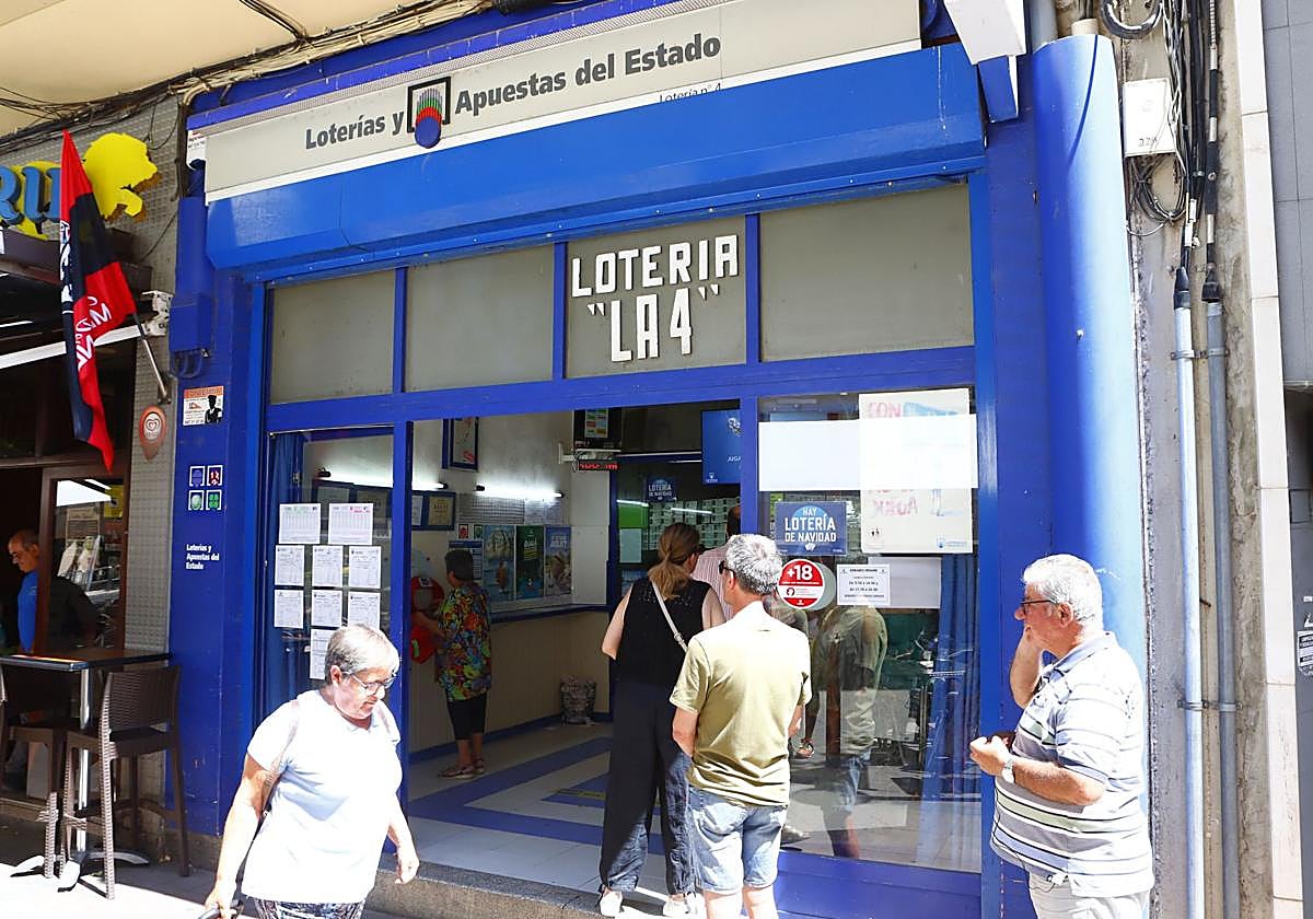 Mucha gente busca un número en concreto para la Lotería de Navidad.