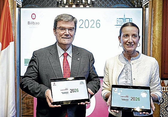 El alcalde y la concejala de Hacienda, en la presentación del proyecto de Presupuesto.