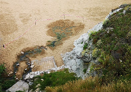 El área afectada alrededor del bar El Peñón fue balizada en junio.