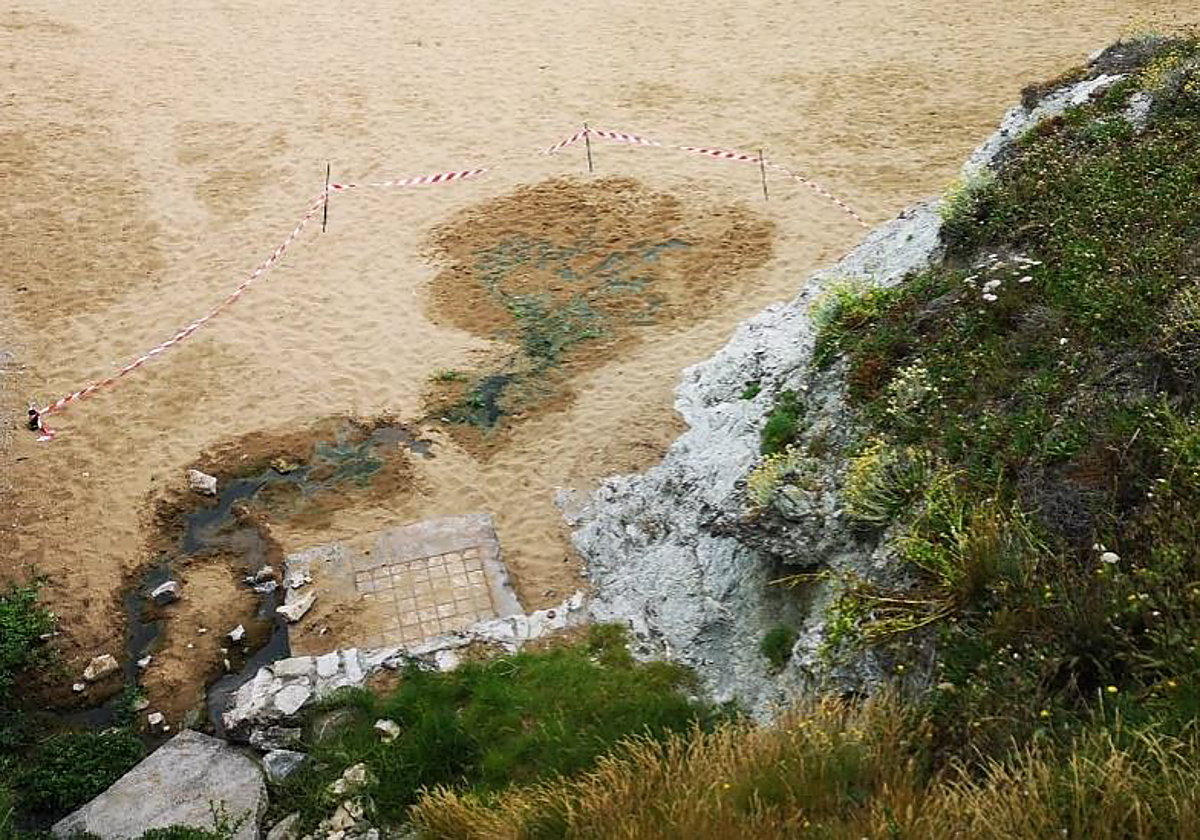 El área afectada alrededor del bar El Peñón fue balizada en junio.