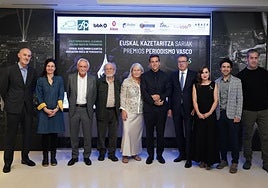 Gorka Lejarcegi, Maribel Izkue, Ramón Zallo, Pedro Ibarra, Amaia Goikoetxea, Dani Álvarez, Manu Alvarez, Lexeia Larrinaga, Alex Gutierrez y Gotzon Gómez.