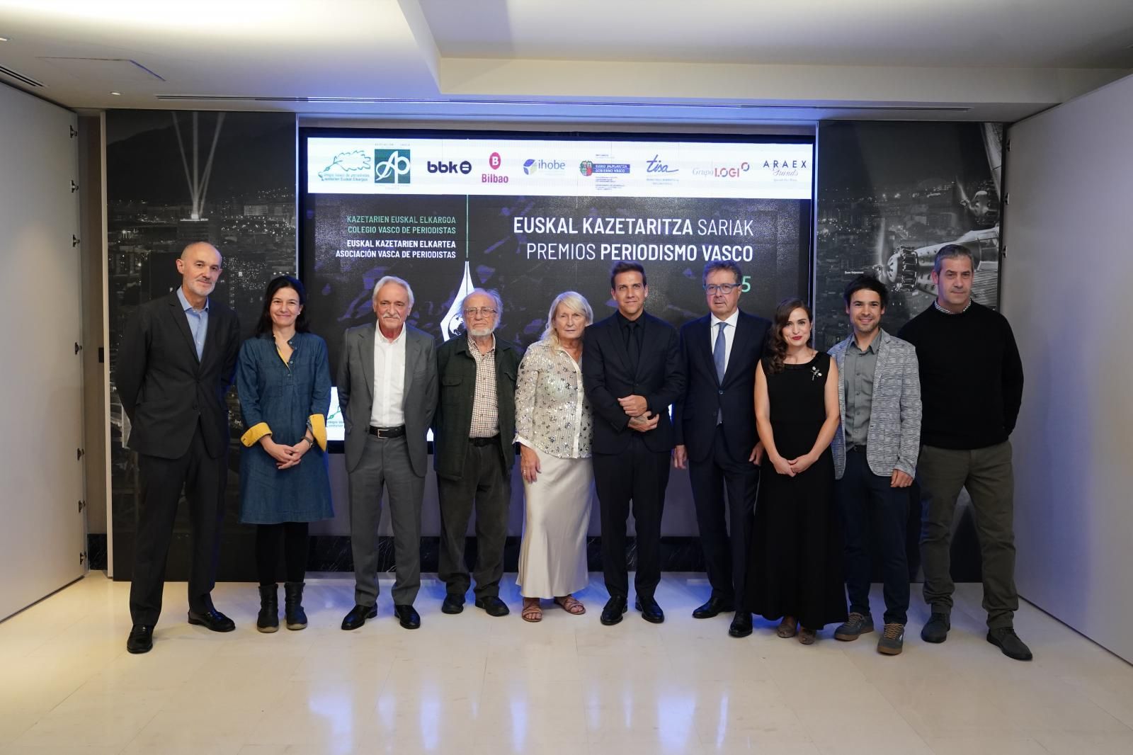 Gorka Lejarcegi, Maribel Izkue, Ramón Zallo, Pedro Ibarra, Amaia Goikoetxea, Dani Álvarez, Manu Alvarez, Lexeia Larrinaga, Alex Gutierrez y Gotzon Gómez.