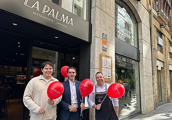 Vuelven los globos rojos de La Palma: el restaurante recupera un símbolo de la infancia en Bilbao