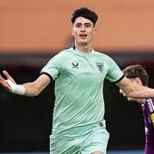 Lozano celebra su gol ante el Newcastle.